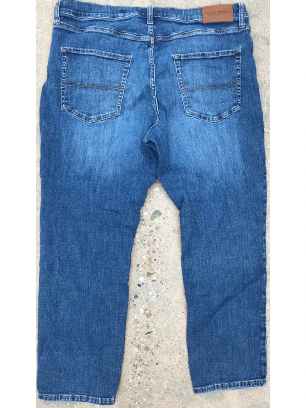 Lucky Brand 410 Athletic Slim Jeans Mens 38x29 Medium Wash Denim Casual Stretch